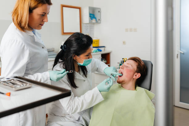Best Emergency Tooth Extraction in The Homesteads, TX
